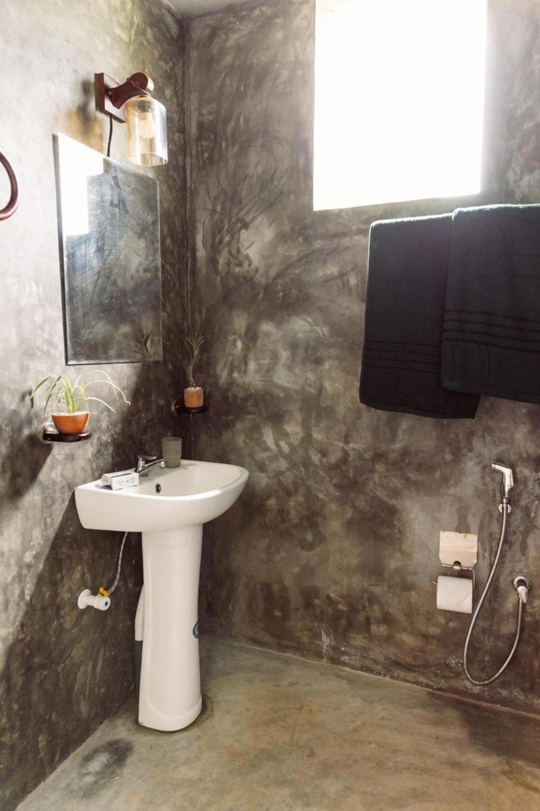 Hiriketiya Ladina Homestay ディックウェラ エクステリア 写真