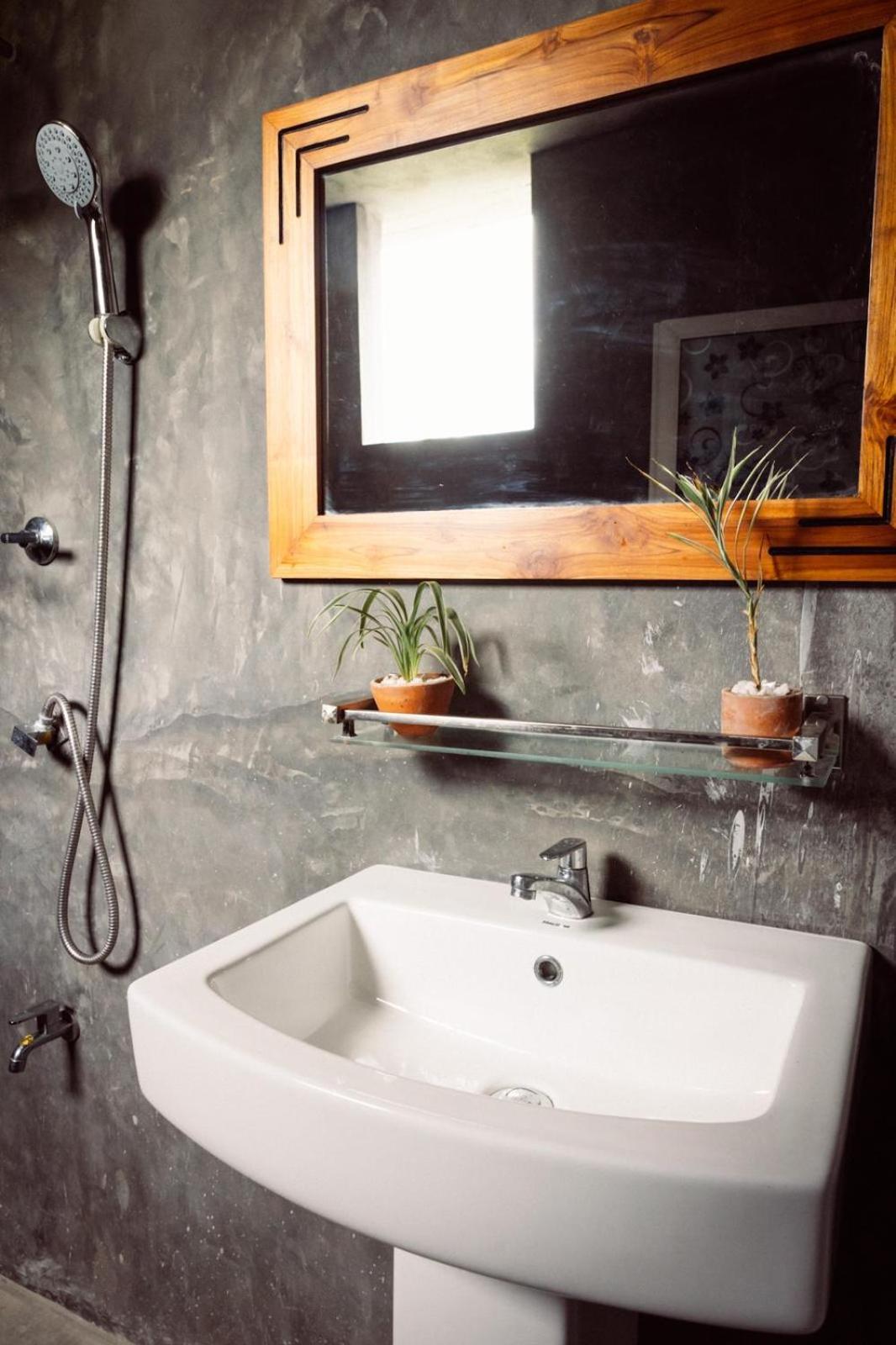 Hiriketiya Ladina Homestay ディックウェラ エクステリア 写真